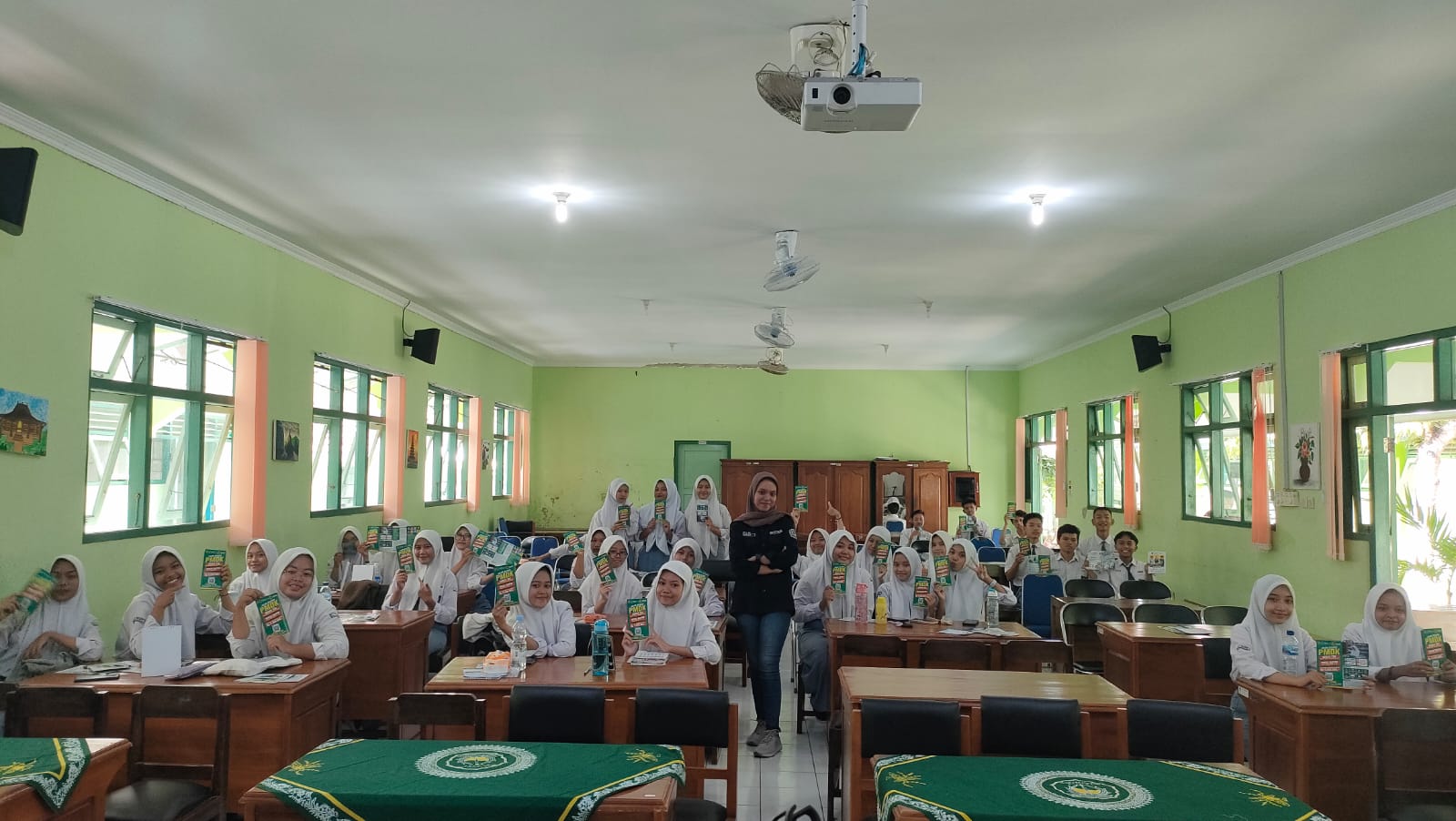 Unjaya - SMAN 1 Pajangan